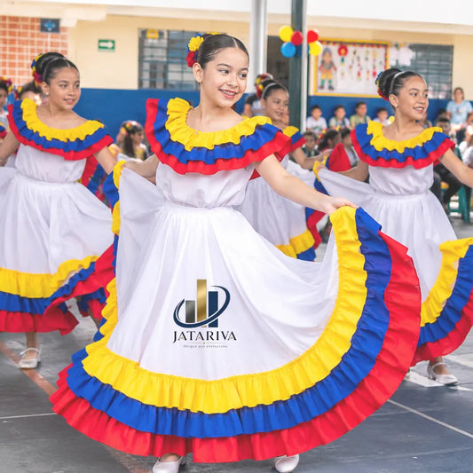 Traje de Baile Folclórico Colombia en 3 diferentes tamaños o también puede ser para baile de / Ecuador /JATARIVA